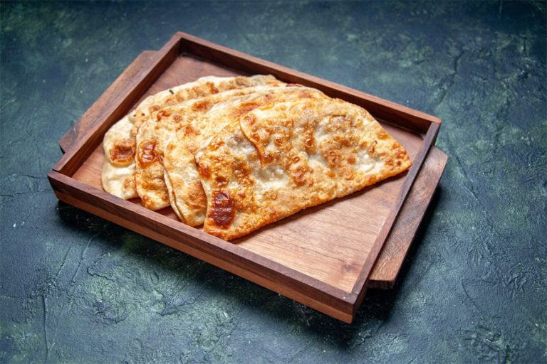 Як приготувати чебуреки